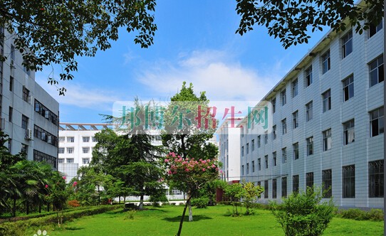 張家界航空工業(yè)職業(yè)技術學院網站網址