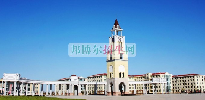 烏蘭察布職業(yè)學(xué)院?？圃盒閹讓? width=