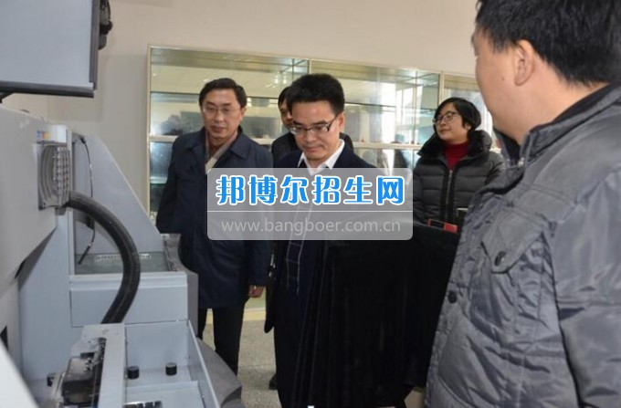 市委常委、宣傳部部長劉全勝到四川省檔案學校調研指導工作