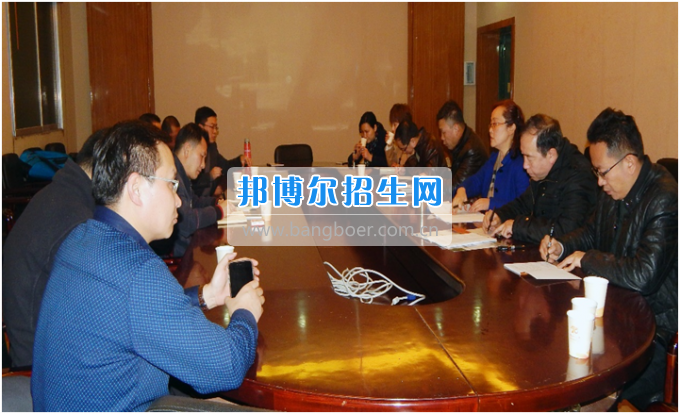 貴州師范大學(xué)經(jīng)濟與管理學(xué)院召開2017年“加強研究生管理、提高培養(yǎng)質(zhì)量”工作會