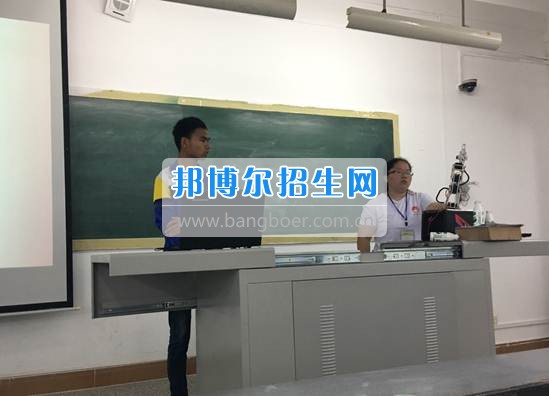 南充職業(yè)技術(shù)學院學子在2017年“華迪杯”中國大學生計算機設計大賽中獲得佳績