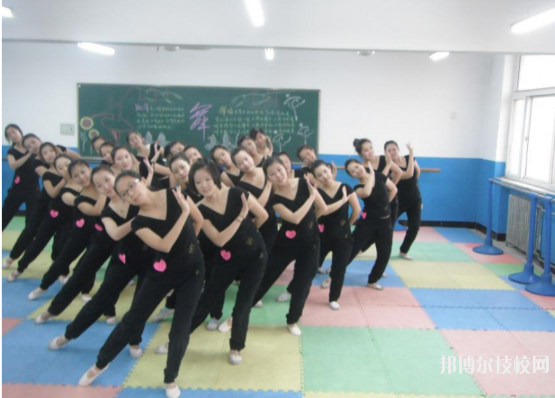 長順中等職業(yè)學(xué)校2020年學(xué)費(fèi)、收費(fèi)多少
