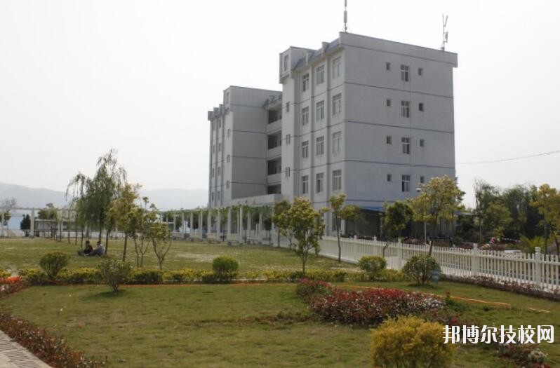 貴州興仁民族職業(yè)技術(shù)學(xué)校怎么樣、好不好