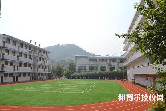 重慶知行衛(wèi)生學(xué)校2020年報(bào)名條件、招生要求、招生對(duì)象