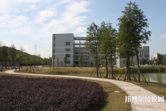 湖州中等衛(wèi)生專業(yè)學(xué)校2020年報(bào)名條件、招生要求、招生對象
