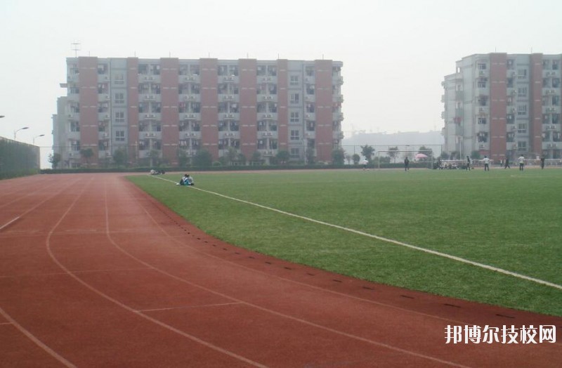重慶龍門浩職業(yè)中學(xué)校2020年報名條件、招生要求、招生對象