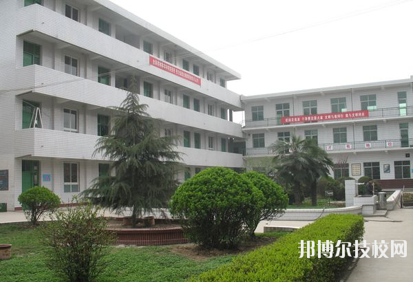 西安雁塔區(qū)職業(yè)高級中學(xué)2020年報(bào)名條件、招生要求、招生對象