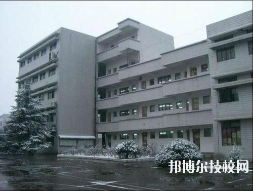 永康衛(wèi)生學(xué)校2020年報(bào)名條件、招生要求、招生對(duì)象