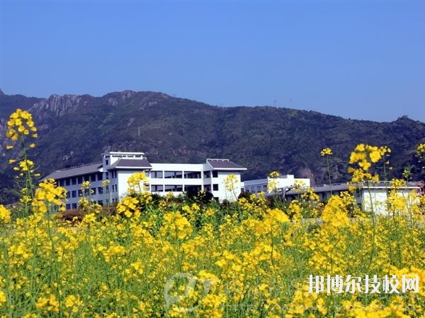 樂清市雁蕩山旅游學校2020年報名條件、招生要求、招生對象