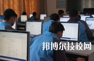 平?jīng)隼砉ぶ械葘I(yè)學校2020年招生辦聯(lián)系電話