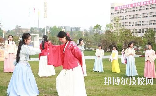 畢節(jié)衛(wèi)生學(xué)校2020年學(xué)費(fèi)、收費(fèi)多少