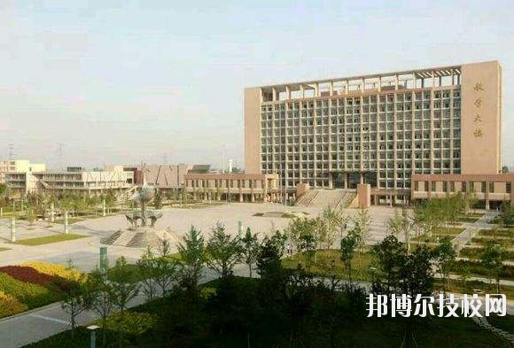 咸陽理工職業(yè)專修學(xué)院2020年報名條件、招生要求、招生對象