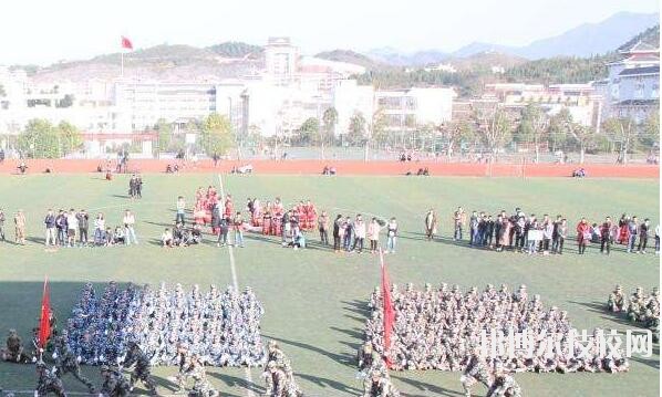 平塘中等職業(yè)學(xué)校2020年報(bào)名條件、招生要求、招生對象