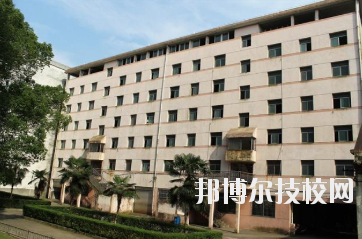 江西輕工業(yè)高級技工學(xué)校怎么樣、好不好