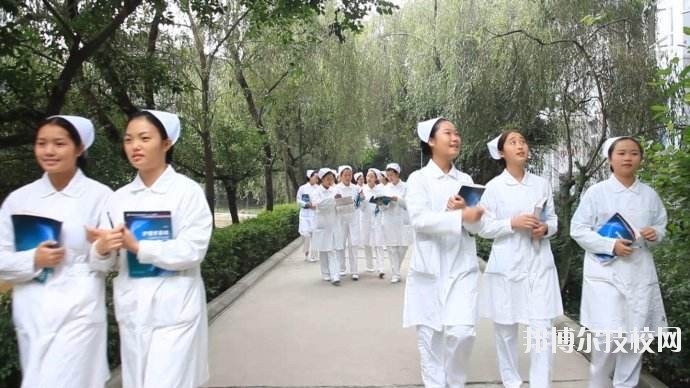  重慶渝東衛(wèi)生學(xué)校2020年報(bào)名條件、招生要求、招生對(duì)象