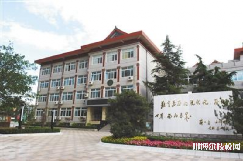 廣安市景山職業(yè)高中學校報名條件、招生要求、招生對象