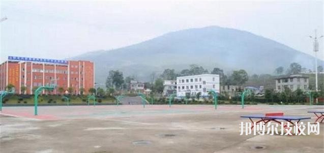 正安中等職業(yè)學(xué)校2020年報名條件、招生要求、招生對象