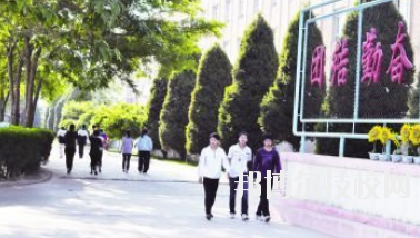 甘肅省商業(yè)學(xué)校2020年報(bào)名條件、招生要求、招生對(duì)象