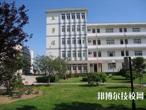 遵義職業(yè)技術(shù)學(xué)校2020年報(bào)名條件、招生要求、招生對(duì)象