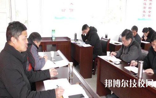 臨安市中等職業(yè)技術學校2020年報名條件、招生要求、招生對象