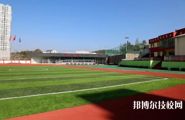 貴州科技學(xué)校2020年報名條件、招生要求、招生對象