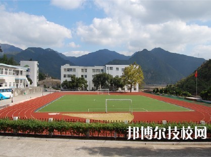 寧波四明職業(yè)高級中學(xué)2020年報名條件、招生要求、招生對象