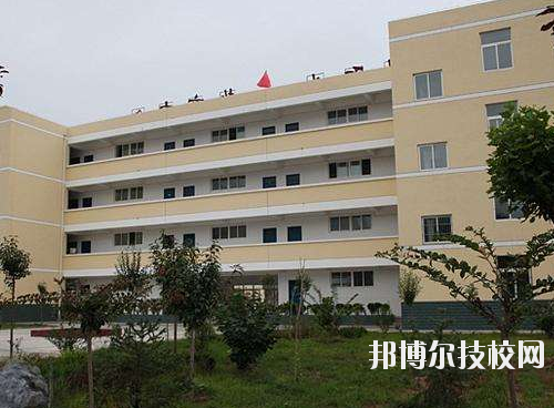 鳳縣職業(yè)教育中心2020年報名條件、招生要求、招生對象