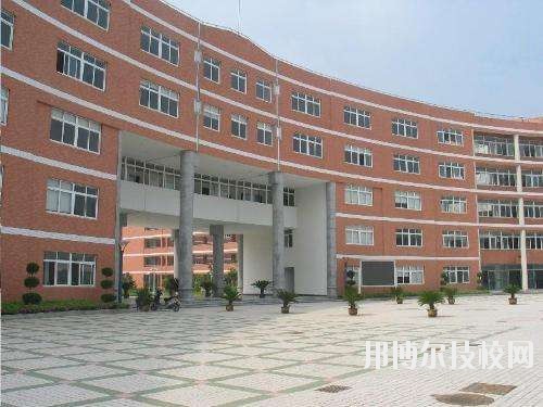 贛州第一職業(yè)技術(shù)學(xué)校2020年報名條件、招生要求、招生對象