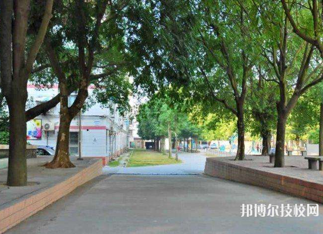 重慶公共交通技工學(xué)校2020年報(bào)名條件、招生要求、招生對(duì)象