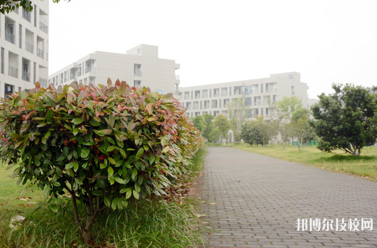 江蘇丹陽中等專業(yè)學(xué)校2020年報(bào)名條件、招生要求、招生對象
