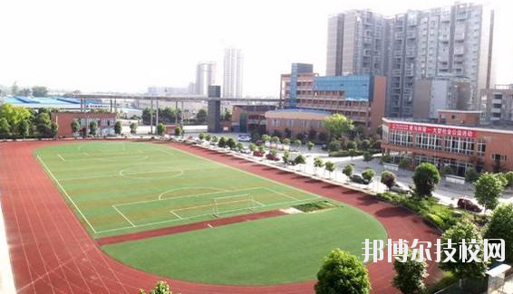 重慶潼南闇公職業(yè)高級中學(xué)2020年報名條件、招生要求、招生對象
