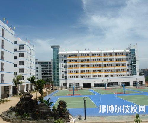 重慶萬州三峽服裝藝術(shù)學(xué)校2020年報(bào)名條件、招生要求、招生對(duì)象