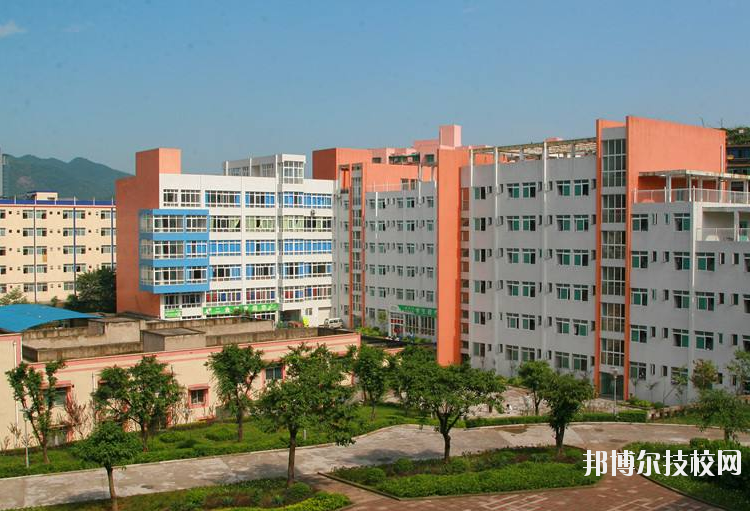 重慶工業(yè)技師學(xué)院怎么樣、好不好