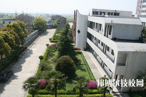 泰州博日電腦技術(shù)學(xué)校2020年報名條件、招生要求、招生對象