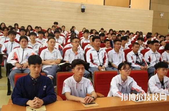 新昌技師學(xué)院2020年報(bào)名條件、招生要求、招生對(duì)象