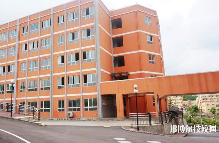 遵義重美職業(yè)技術(shù)學(xué)校2020年招生辦聯(lián)系電話(huà)