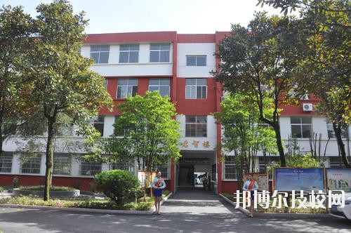 安遠應用職業(yè)技術學校怎么樣、好不好