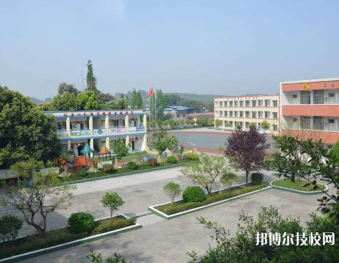 重慶巴南職業(yè)教育中心學(xué)校怎么樣、好不好