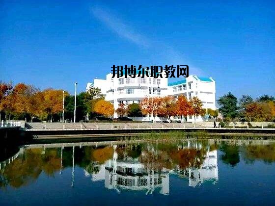 利川民族中等職業(yè)技術(shù)學(xué)校2020年報名條件、招生要求、招生對象