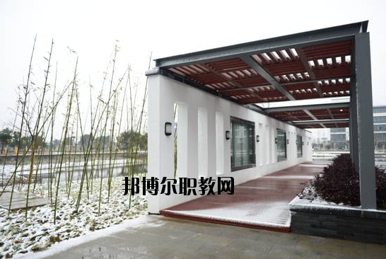 江蘇高港中等專業(yè)學(xué)校怎么樣、好不好