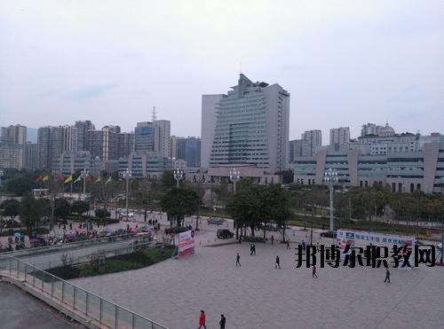 達(dá)州中醫(yī)學(xué)校2020年報名條件、招生要求、招生對象