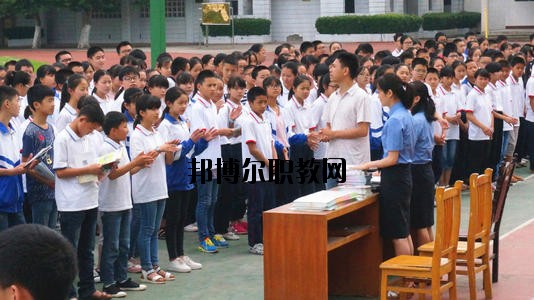 閬中旅游學校2020年報名條件、招生要求、招生對象