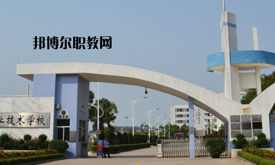 臺山敬修職業(yè)技術(shù)學校2020年報名條件、招生要求、招生對象