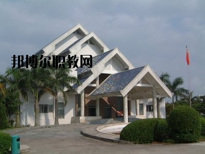 曲靖羅平職業(yè)技術(shù)學(xué)校怎么樣、好不好