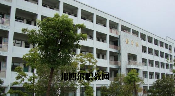 寧波興港職業(yè)高級中學(xué)2020年報(bào)名條件、招生要求、招生對象