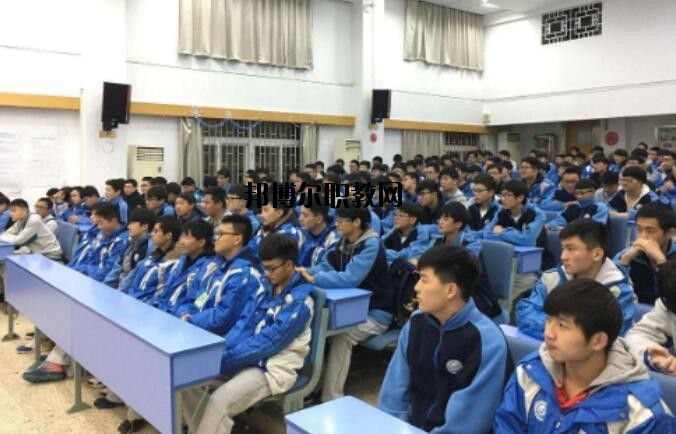 貴州銅仁玉昆中等專業(yè)學(xué)校2020年報名條件、招生要求、招生對象