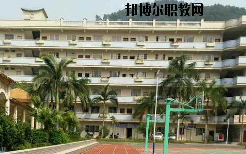 防城港理工職業(yè)學(xué)校2020年報(bào)名條件、招生要求、招生對(duì)象
