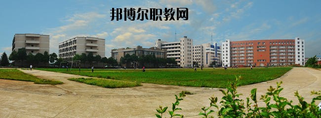 華寧縣職業(yè)高級中學(xué)怎么樣、好不好