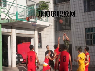 新平縣職業(yè)高級(jí)中學(xué)怎么樣、好不好