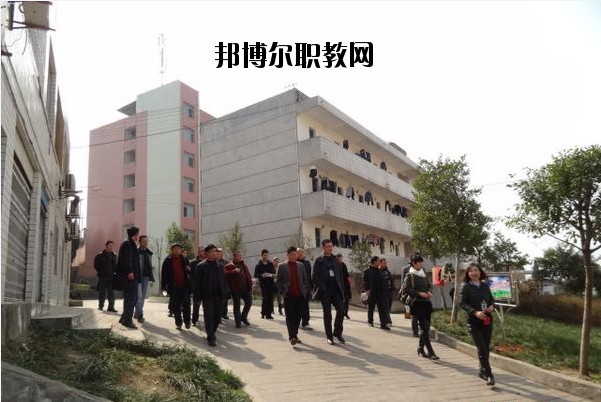 古藺縣大村職業(yè)中學校2020年報名條件、招生要求、招生對象